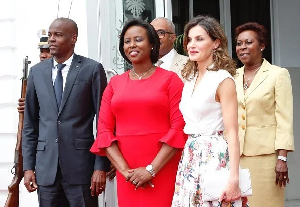 Queen Letizia attended a lunch held by President of Haiti, Jovenel Moïse at the Presidential Palace. Queen visited Haiti National Museum (MUPANAH)