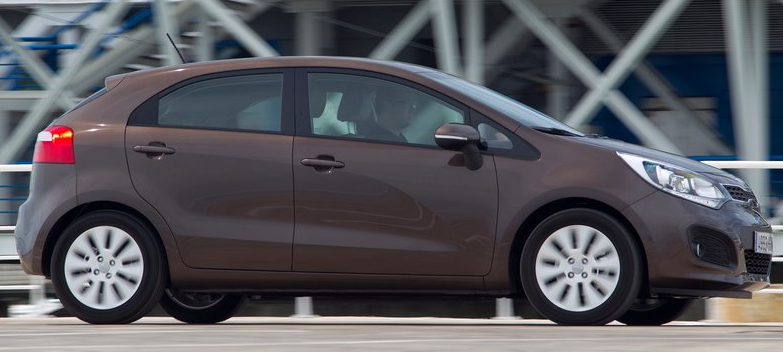 Kia rio коричневый