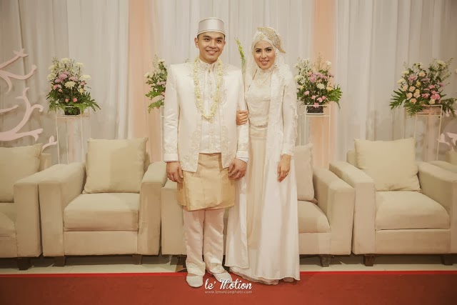 baju pengantin islami motif sederhana