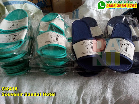  Souvenir Sandal Hotel  Souvenir  Pernikahan