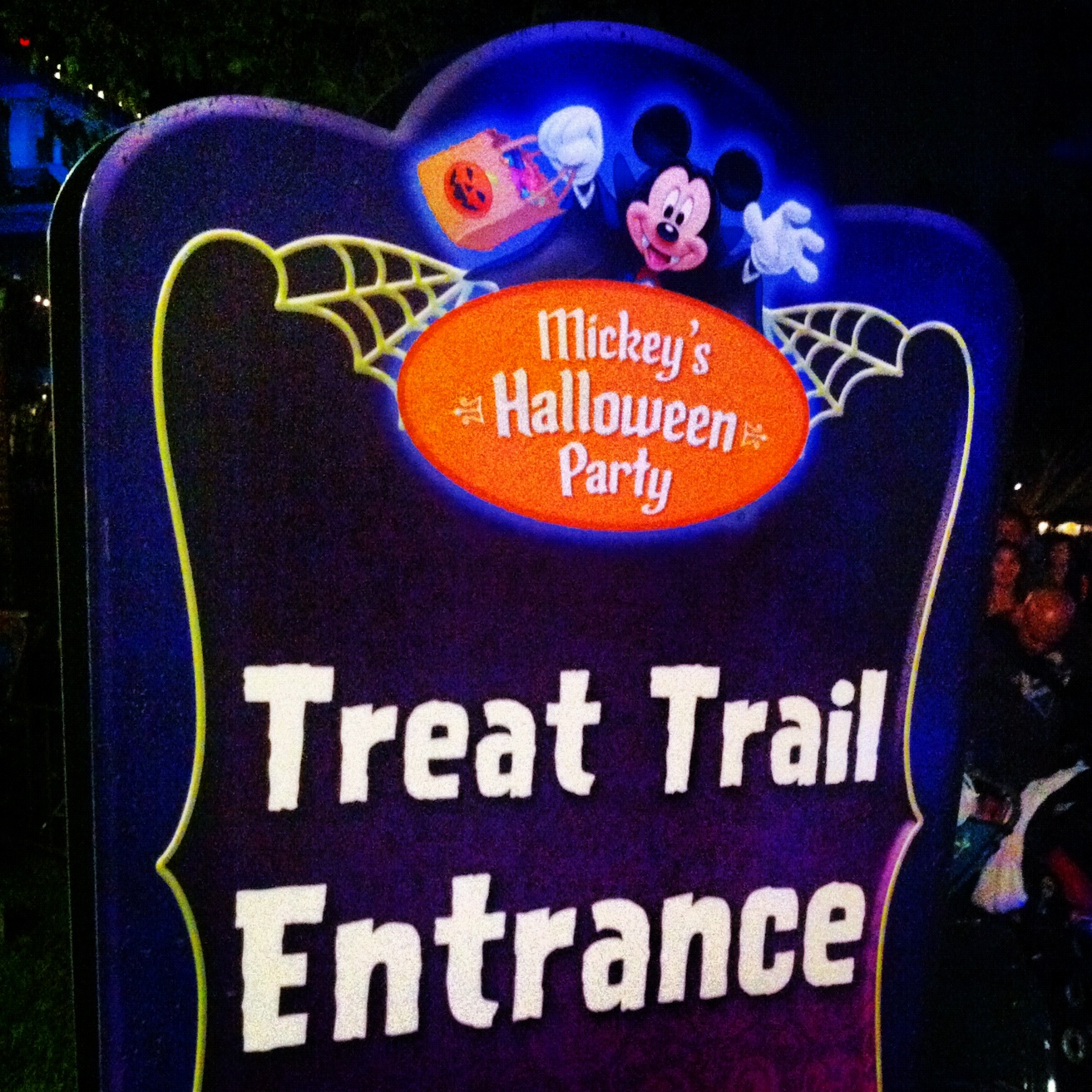 Disney Sisters Mickey's Halloween Party Tickets Disneyland GiveAWay