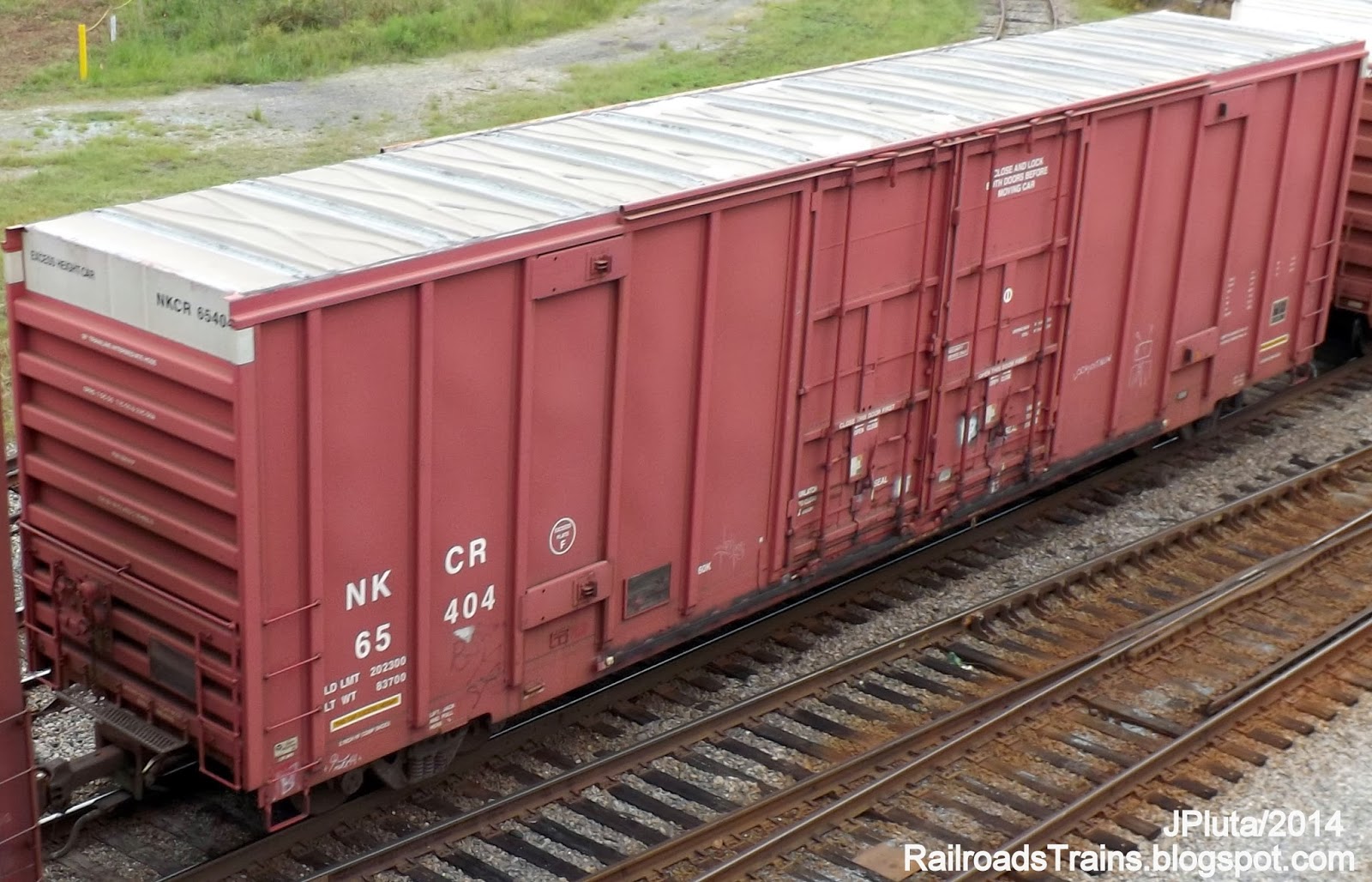 RAILROAD Freight Train Engine EMD GE Boxcar BNSF,CSX,FEC