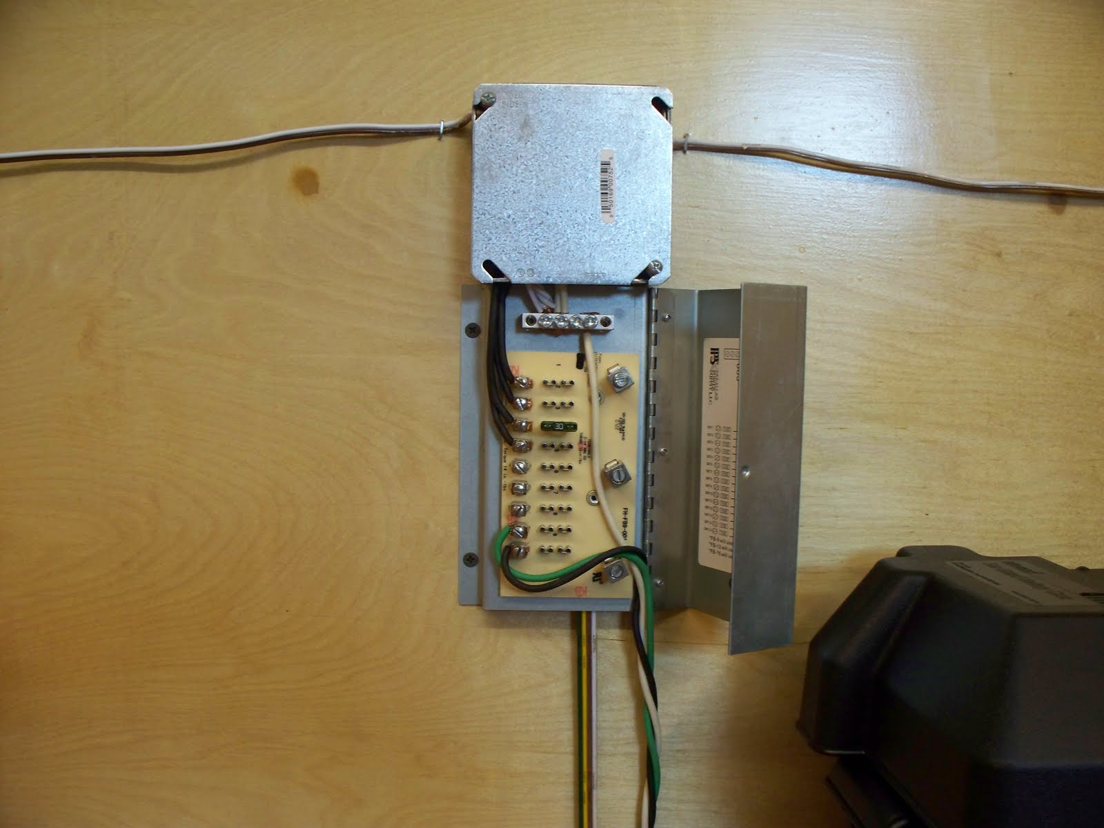 Teardrop Camper build by rpdynalo: Cabinets and Wiring