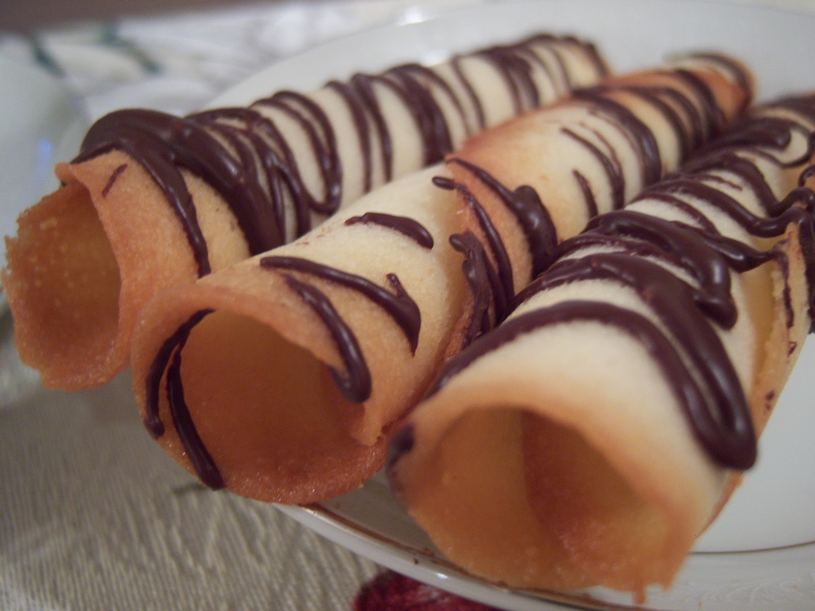 The Argyle Apple Pirouette Cookies