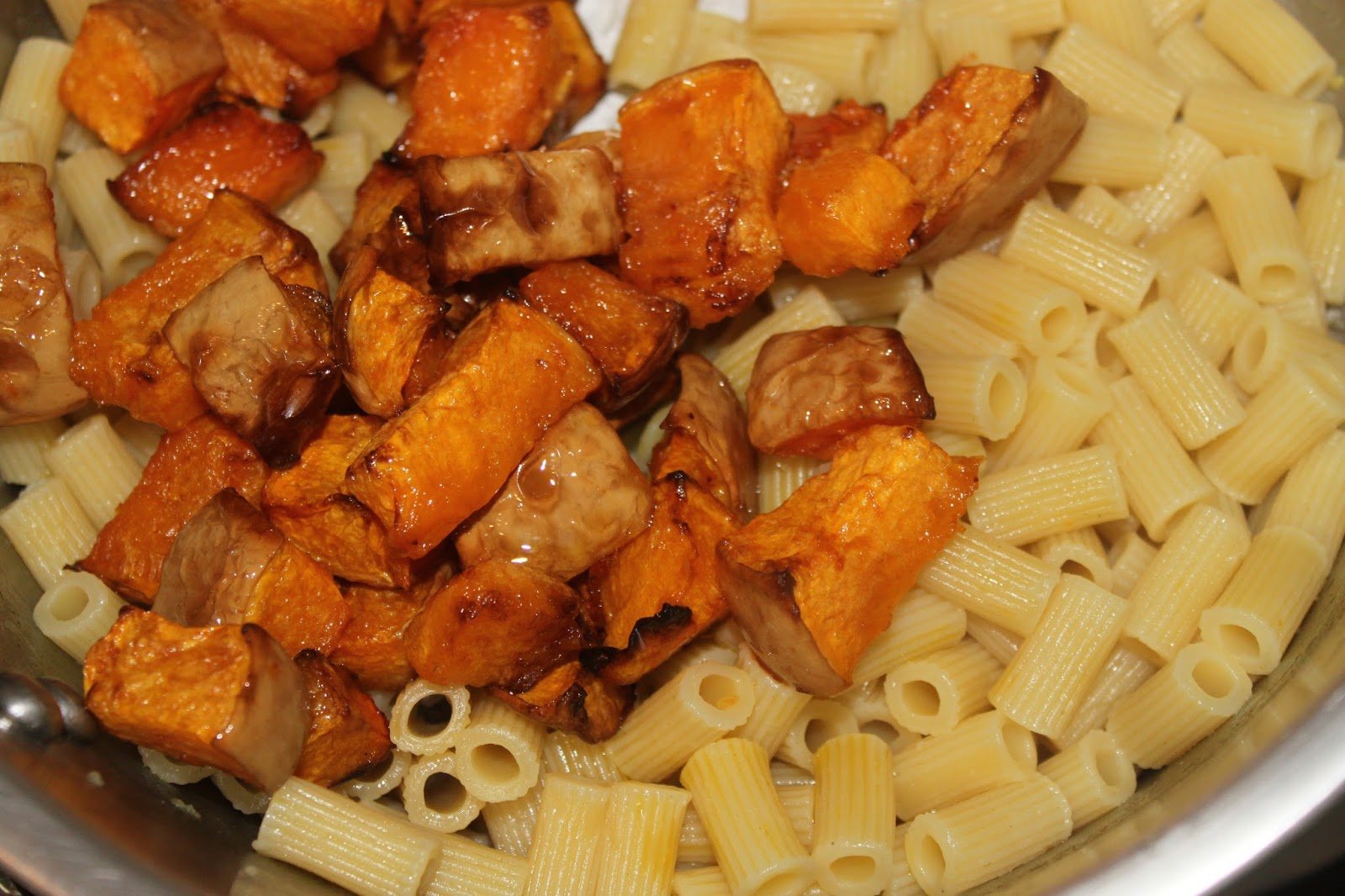 La Cuisine de Bernard Pâtes à la Courge Butternut Caramélisée et Beurre Aillé à la Sauge