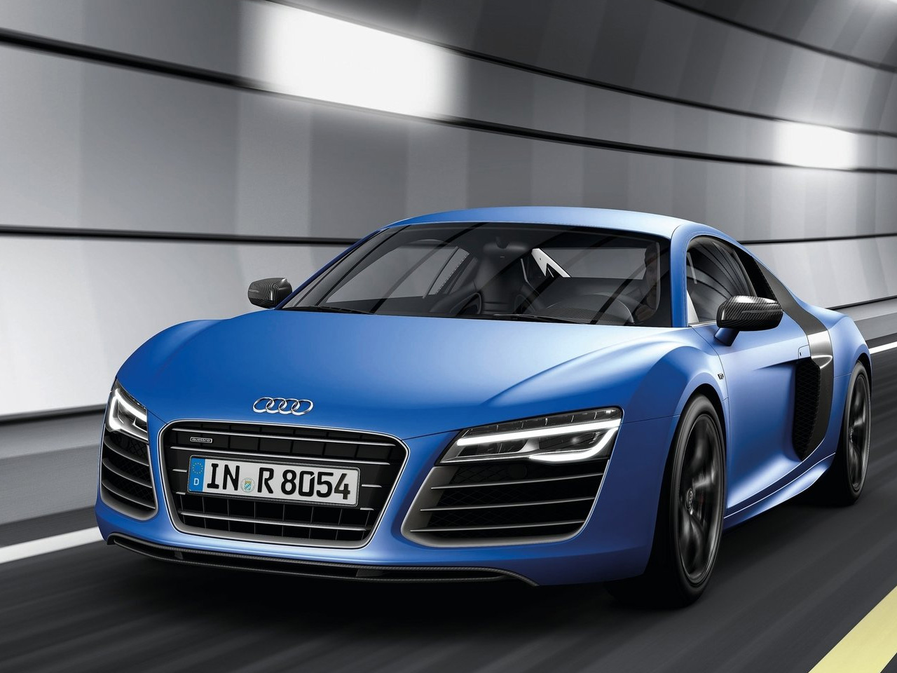 Unstoppable Performance: The 2013 Audi R8 V10