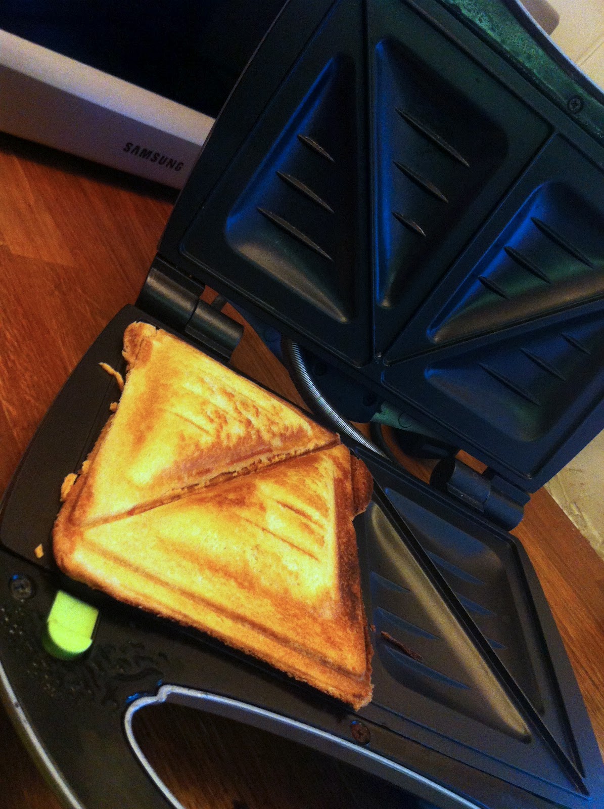 vegan.in.brighton Go Go Gadget Toastie Maker!