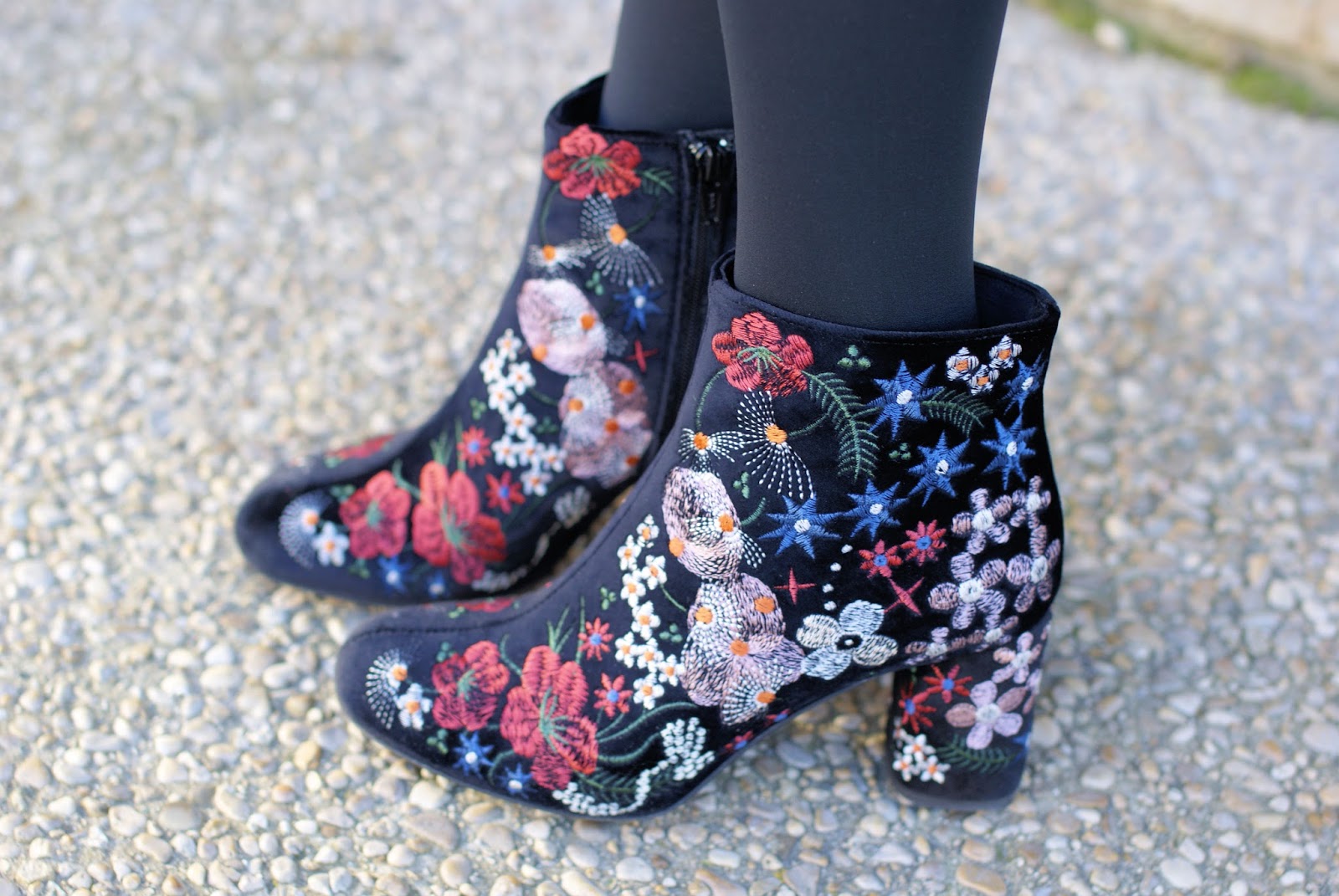 embroirdered ankle boots on Fashion and Cookies fashion blog, fashion blogger style