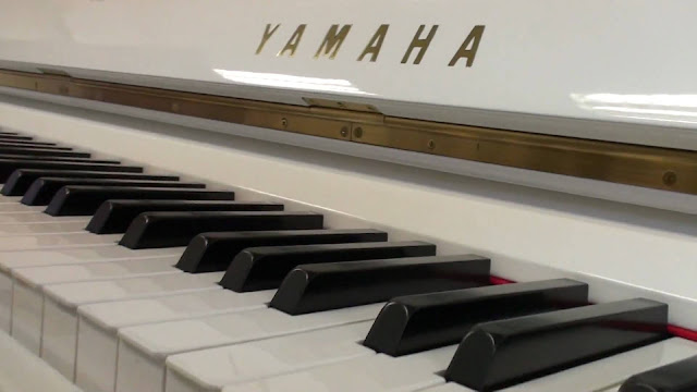 đàn piano yamaha