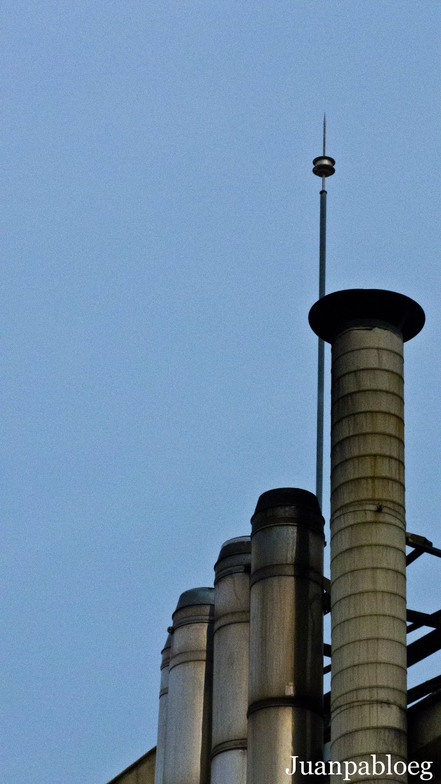 Juanpabloeg: Chimeneas (II) / Chimneys (II)