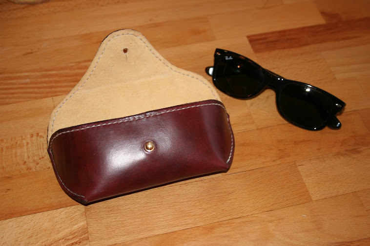 Case for Ray-Ban Aviator / Wayfarer. Hide with Chamois lining.