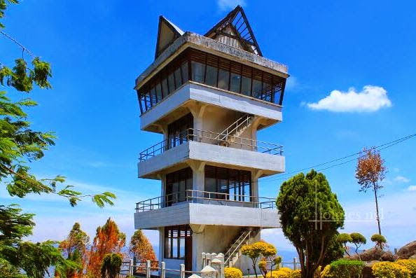View Danau Toba Dari Menara Pandang Tele - Pariwisata Sumut