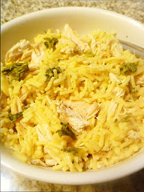 Chicken, Broccoli, and Cheddar Rice Bowl:  Comfort food at it's best with steaming chicken, melted ooey gooey cheese with some steamed broccoli thrown in for good measure! - Slice of Southern