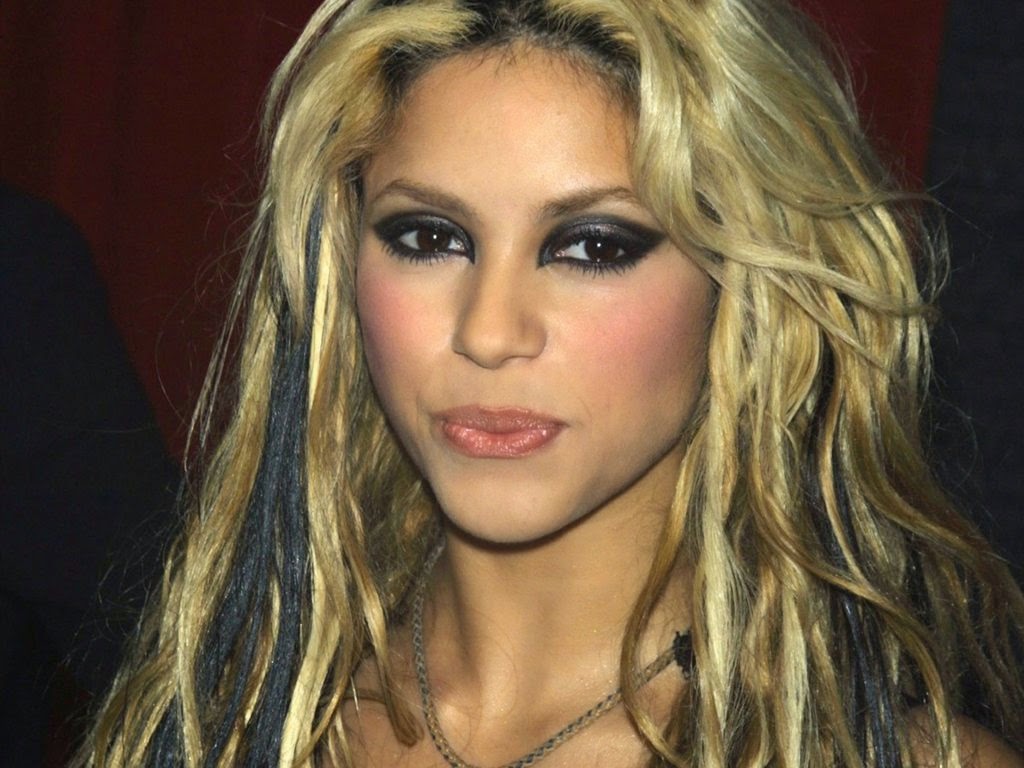 Shakira Hot Colombian Singer And Dancer HD Wallpaper 2015