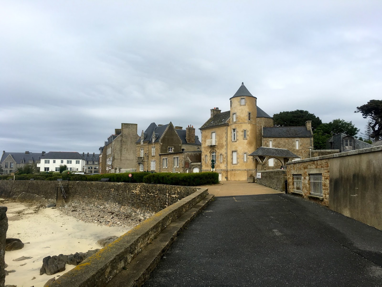 Askari Sailing Exploring Roscoff home of the Onion Johnnies