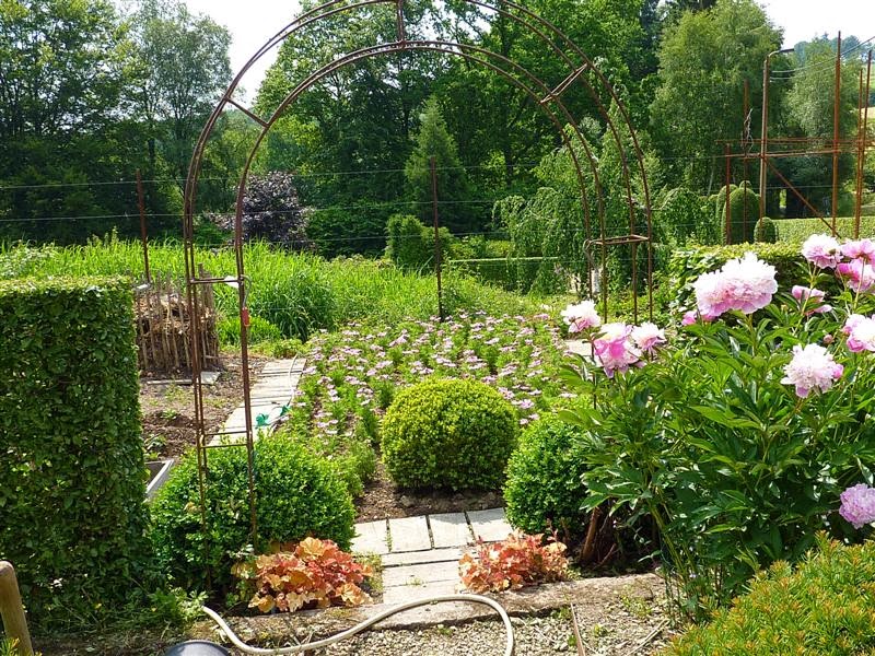 Sous le ciel ardennais Le jardin de Jean Nickell