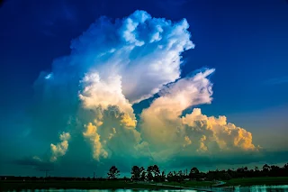 https://tormentasyciudades.blogspot.com/2018/11/las-espectaculare-nubes-cumulonimbus.html