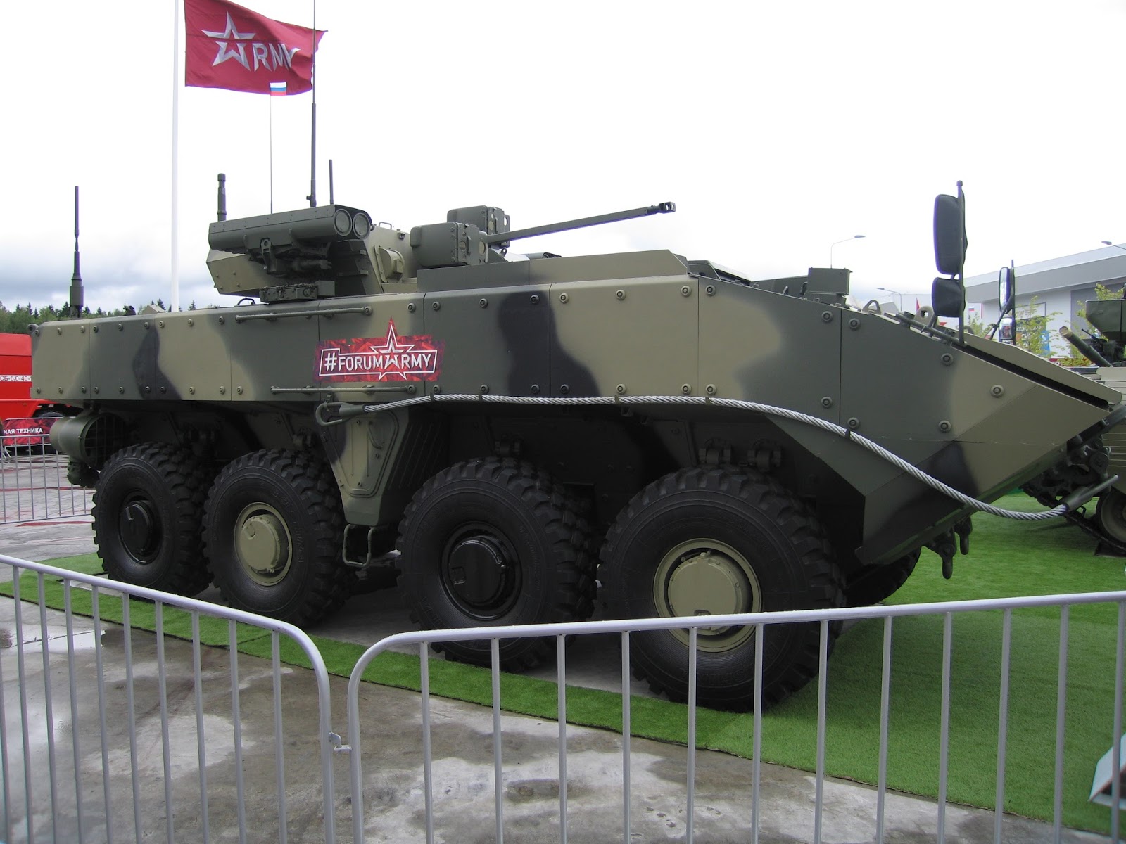 Впк россии бронетанковая промышленность. Танки т-72 в цехе уралвагонзавод. Впк алмаз антей. Впк урал бронеавтомобиль. Бронеавтомобиль впк-3927 «волк».