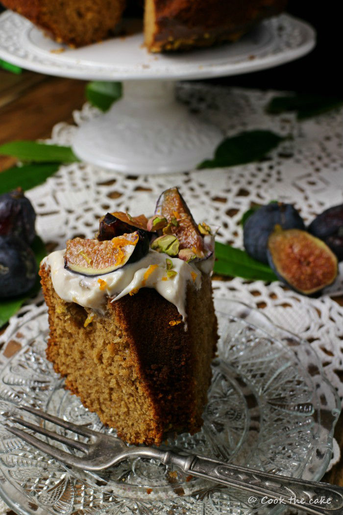 bizcocho-de-miel-higos-y-pistachos, honey-figs-and-pistachios-cake