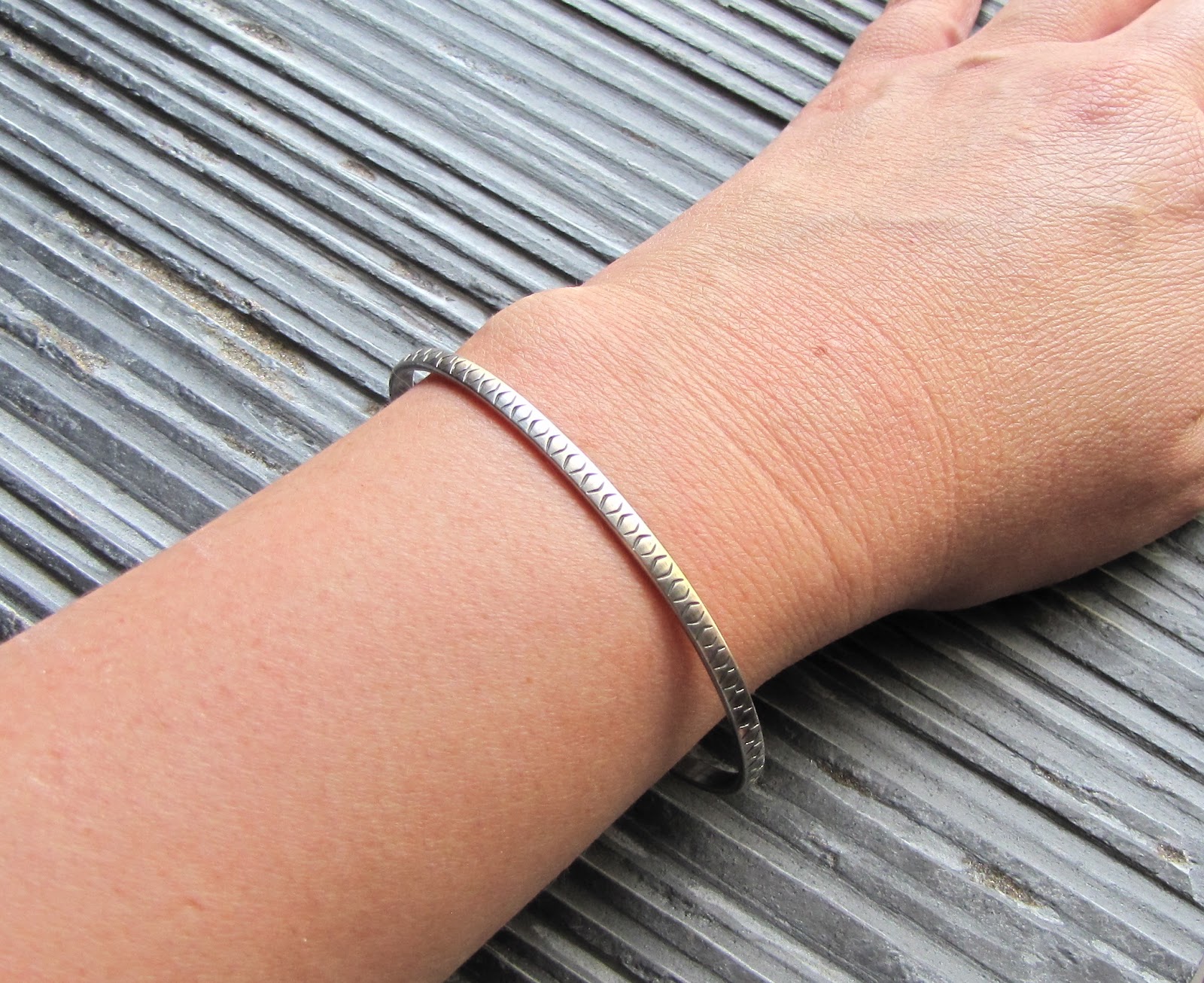 Amy Nicole Artisan Jewelry How to put on a metal cuff bracelet