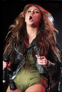 KOKO'S GAME: CELEBRITY CAMEL TOE