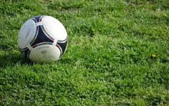 Θρήνος στην Κοζάνη για τον θάνατο ποδοσφαιριστή μέσα στο γήπεδο 