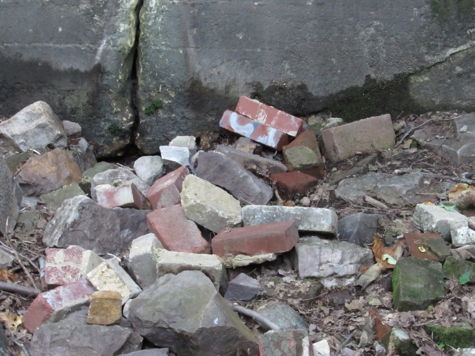 Standing Stone Trail and the Thousand Steps Great Hike with Stunning