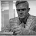 Quais são as contribuições teóricas de Turing na Biologia e na Química?
