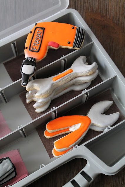 Toolbox cookies, tool box, tool box cookies ideas, tools cookies, tools decorated cookies, tool box decorated cookies ideas, caja de herramientas de galletas, gallet as de herramientas, the cookie couture,