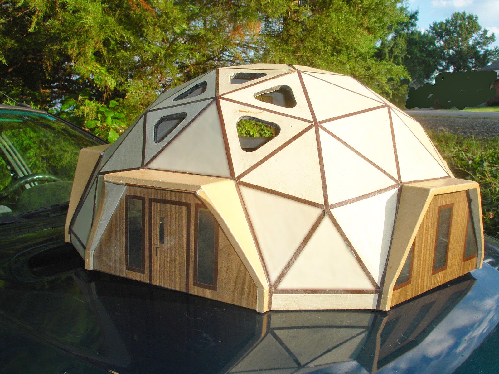 SolarPowered Pod Allows You to Live Anywhere Off the Grid, Now For Sale Good News Network