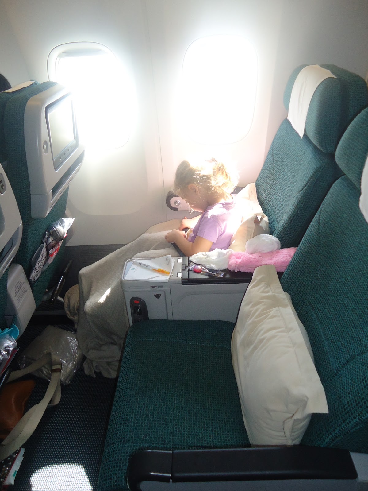 jetlag-and-mayhem-flight-review-cathay-pacific-hk-lax-12-hrs