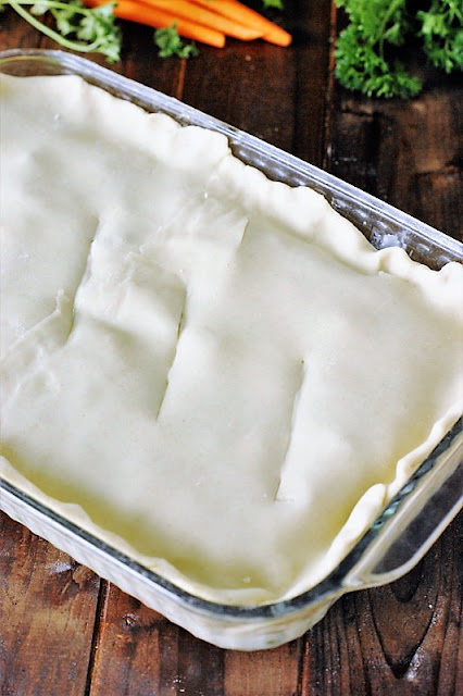 How to Make Pie Crust Topping for Chicken Pot Pie image
