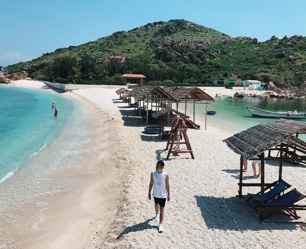 Đảo Hòn Nội với bãi tắm đôi một bên nóng, một bên lạnh hot nhất Nha Trang