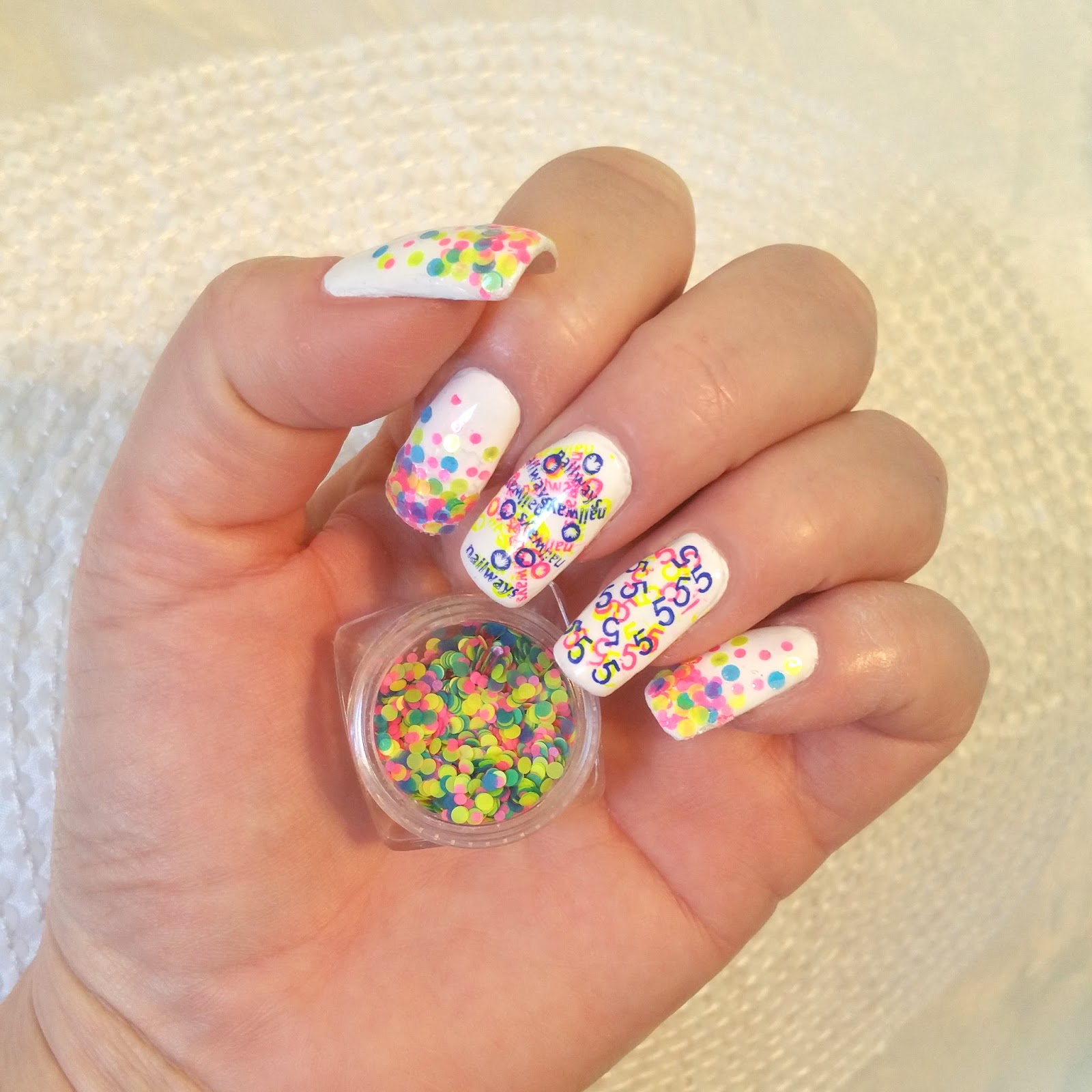 Nailways GEFELICITEERD NAILWAYS! CONFETTI NAIL ART