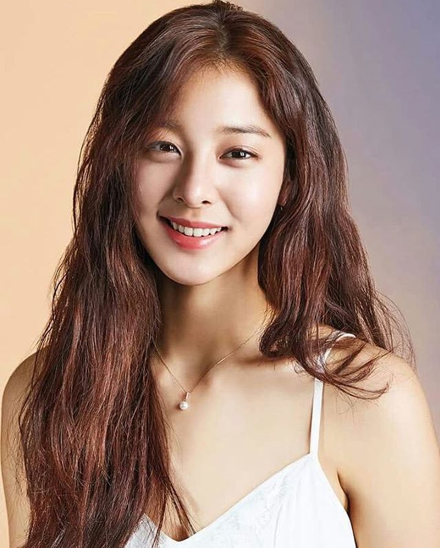 K-pop actor actress: SEOL IN AH
