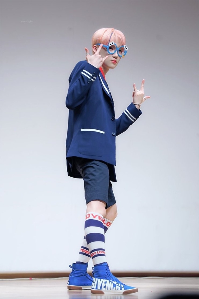 팬싸하고 온 거 티내는 더보이즈 멤버.jpg | 인스티즈