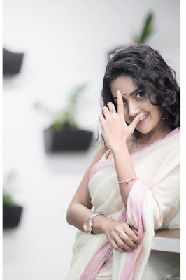 Actress Mahima Nambiar Latest Cute Saree Photoshoot