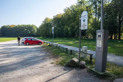 Tempat parkir dekat Rakotzbrucke