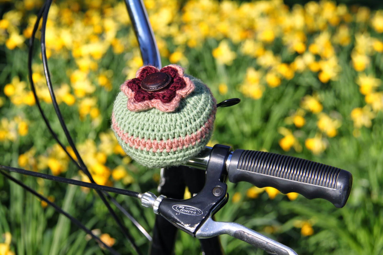 Crochet Brio Bike Crochet Saddle & Bell Covers!