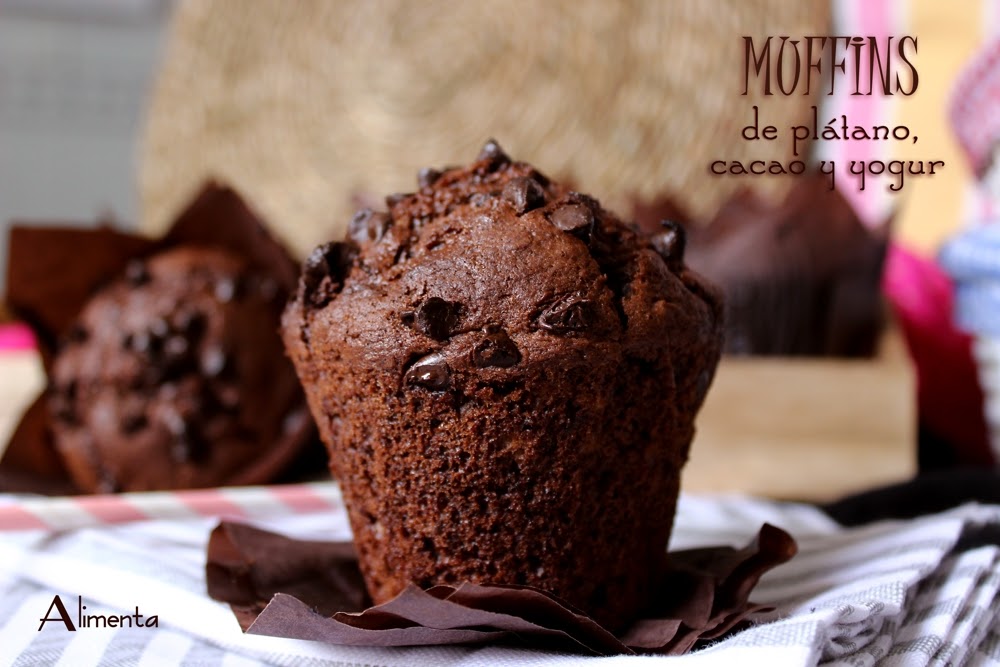 ALIMENTA MUFFINS DE PLÁTANO, CACAO Y YOGUR