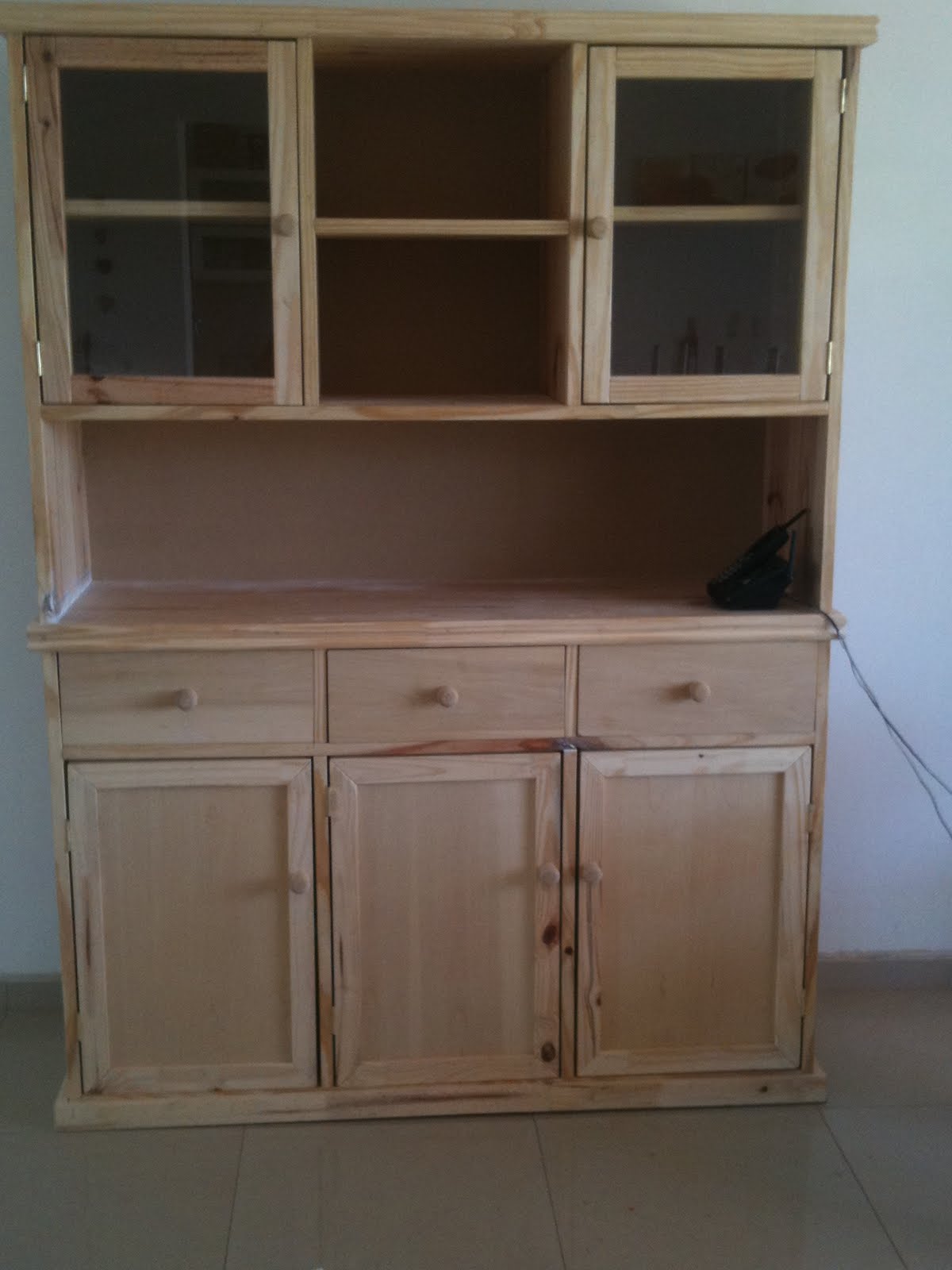 Grupo Redecorate: Decorando un mueble de madera