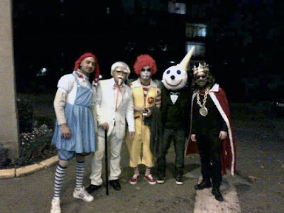 daybyfun: Costumi di gruppo (26 img)