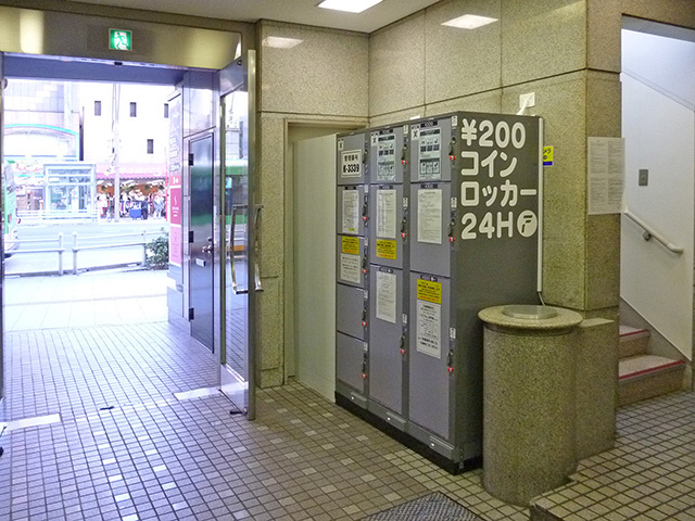 広小路横丁近くの上野東洋ビル内のフジコインロッカー