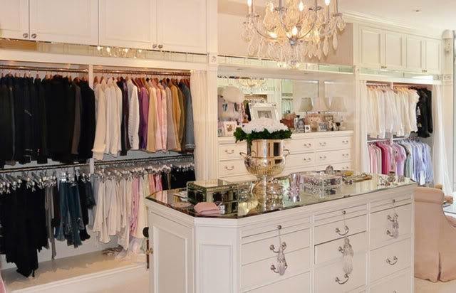 Concierge4Fashion: WOMEN'S CLOSET PARADISE