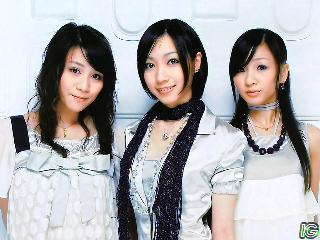 Perfume electro. Electro world perfume. Electro world perfume. Electro world perfume обложка. J-pop на сцене.