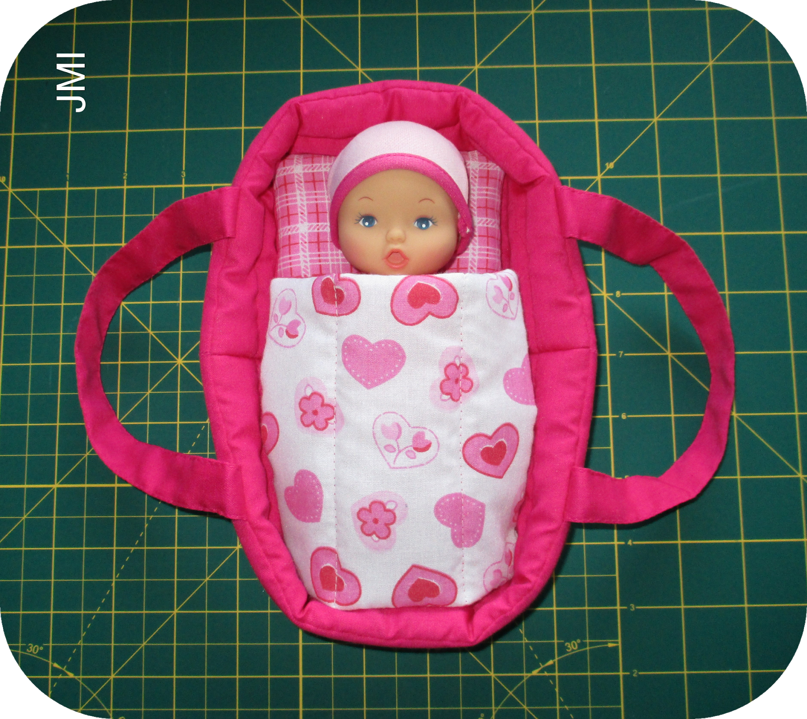 Crafting for Shoeboxes How to make a Carry Cot or Carrier Bed for a