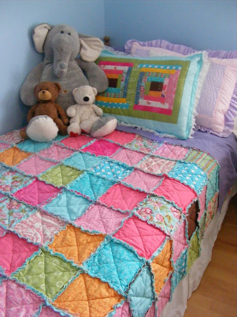 Easy Pretty Rag Quilt Tutorial from Imperfect Homemaking