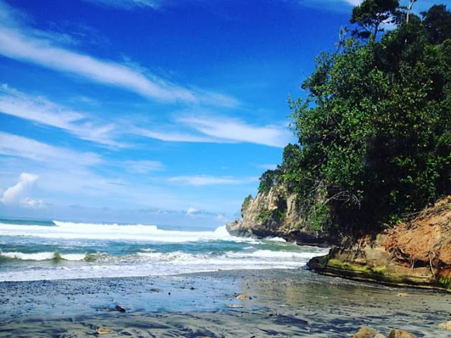 pantai manula perbatasan kaur dan lampung