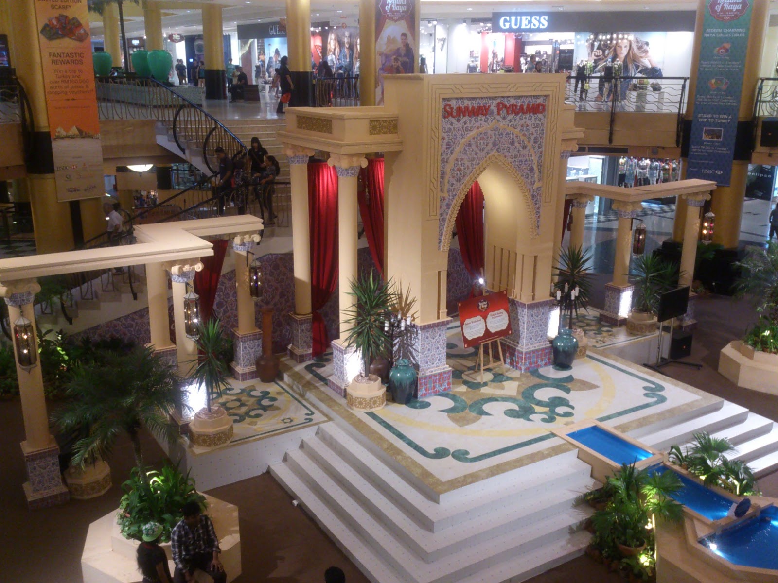 6+ Hiasan Dekorasi Raya 2013 di Shopping Mall Utama di Malaysia