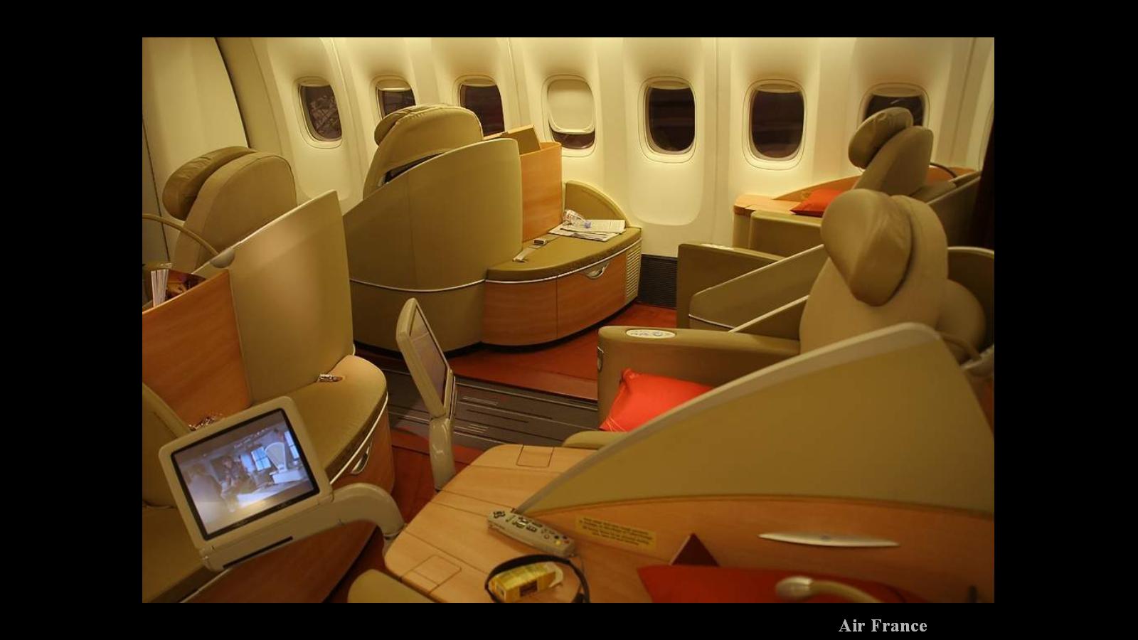 Vip grand 777. Первый класс Боинг 777. Боинг 777 салон бизнес. Boeing 777 первый класс. Боинг 777 вип